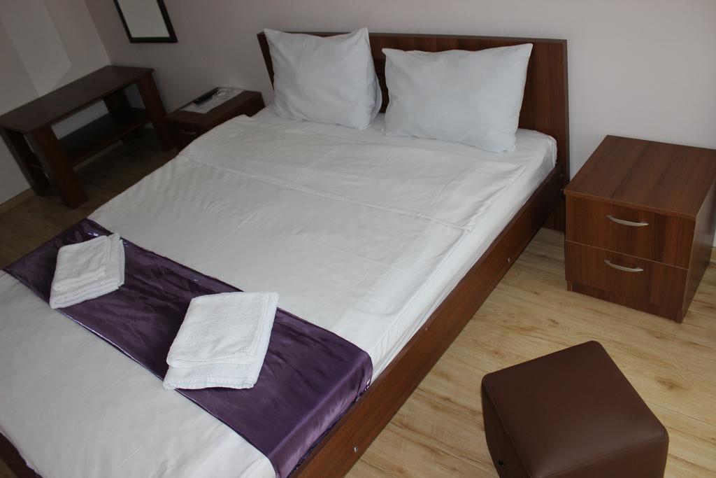 Hotel Nina Tiflis Exterior foto