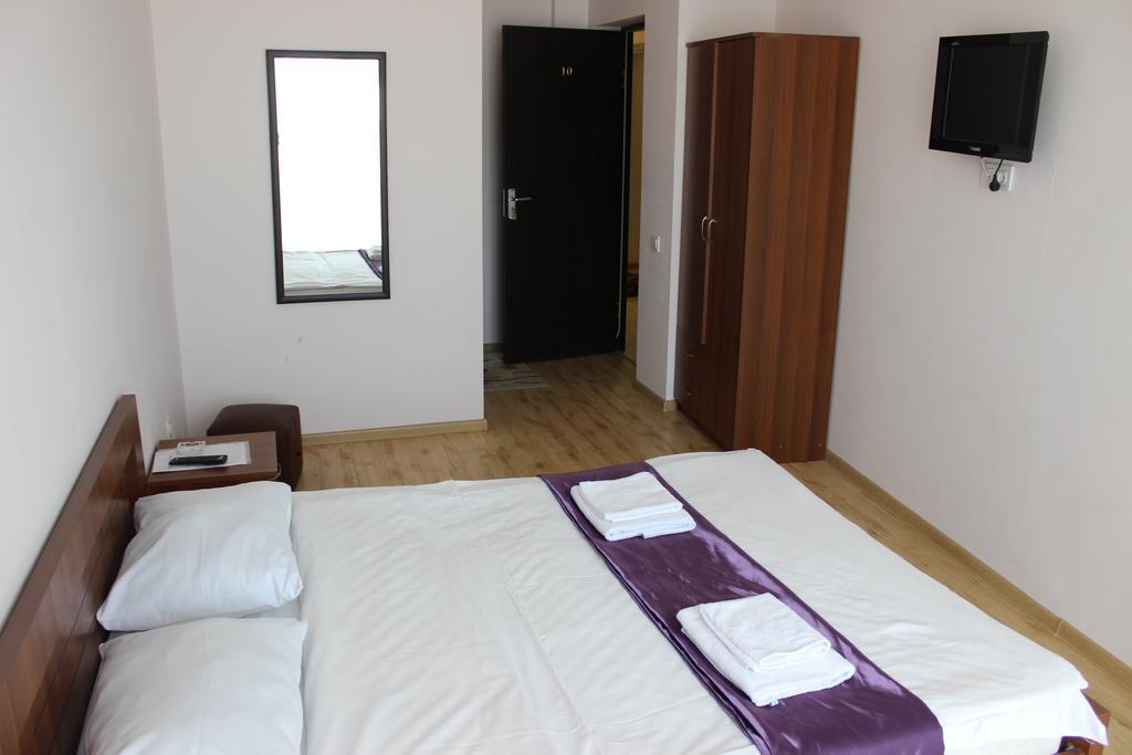 Hotel Nina Tiflis Exterior foto