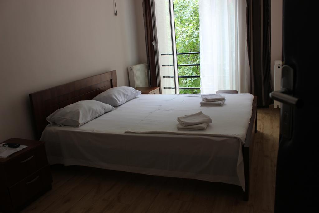 Hotel Nina Tiflis Exterior foto